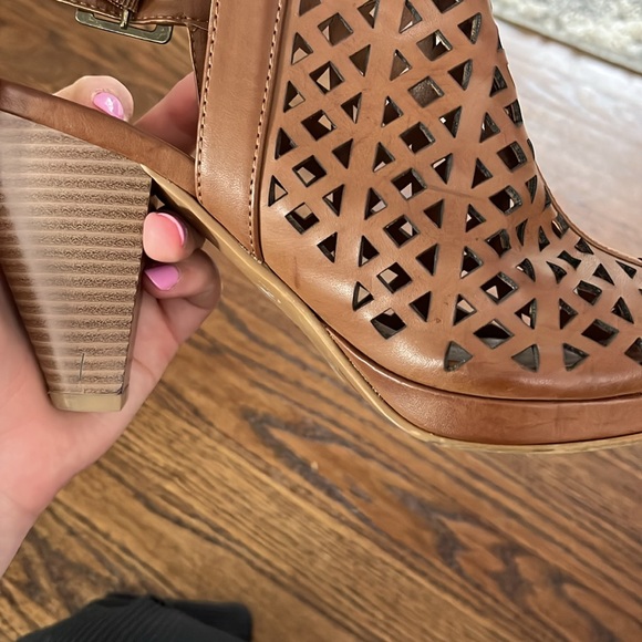 Brown block heel summer bootie - Picture 4 of 5